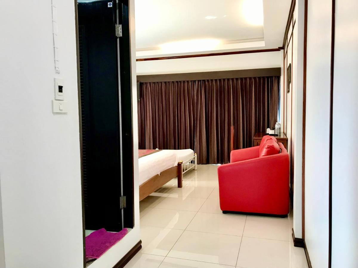 Ez House Hotel Sukhothai Exterior photo