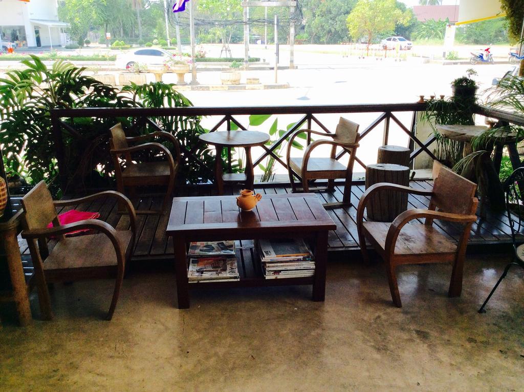 Ez House Hotel Sukhothai Exterior photo