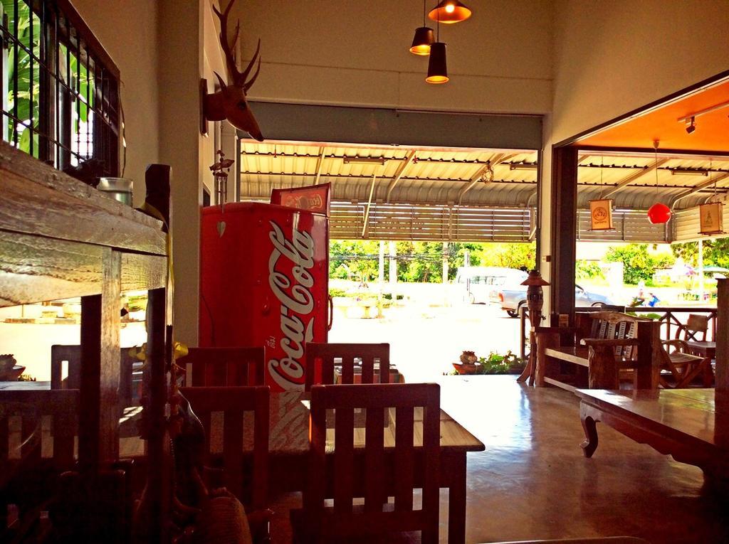 Ez House Hotel Sukhothai Exterior photo