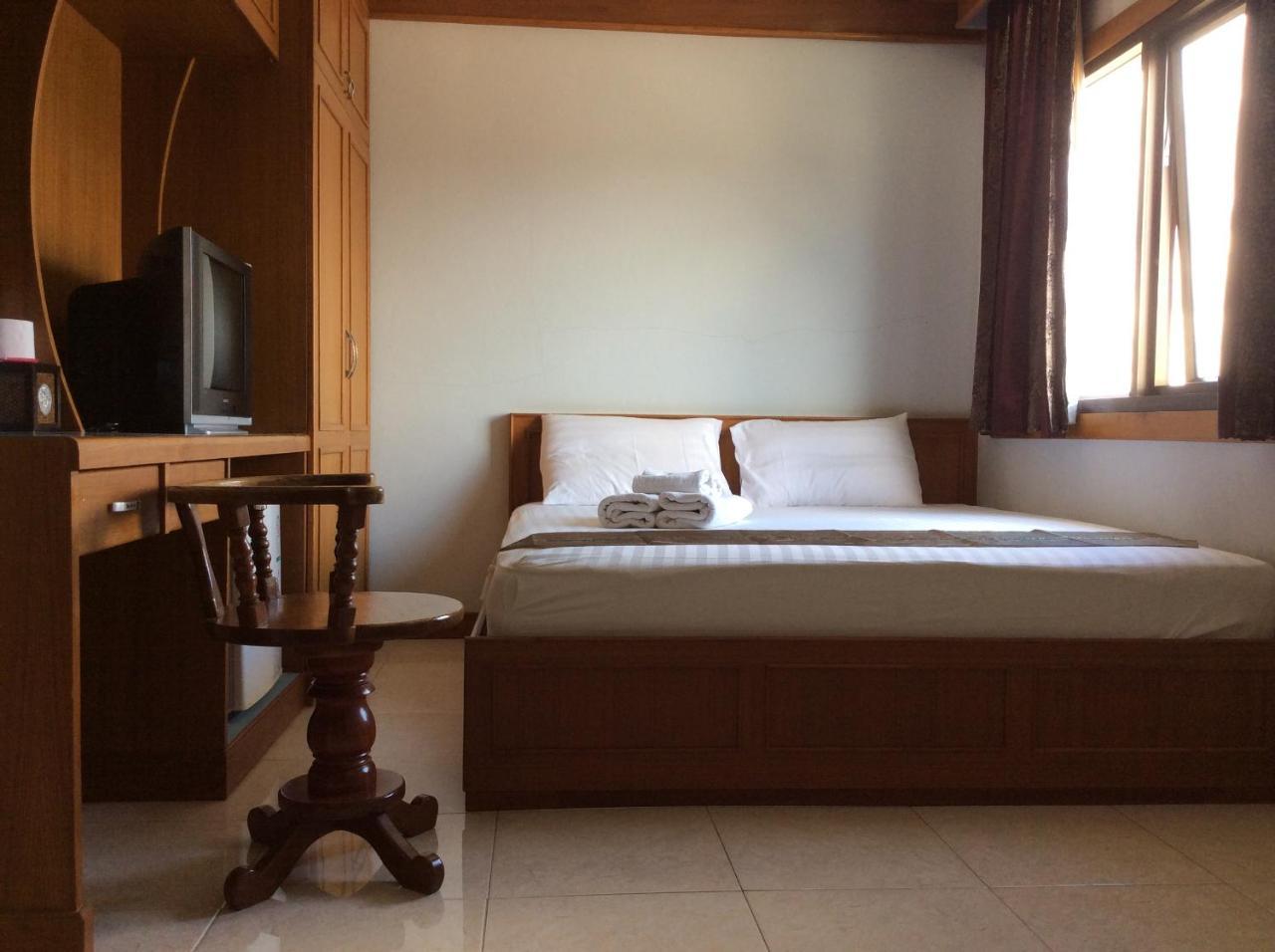 Ez House Hotel Sukhothai Exterior photo